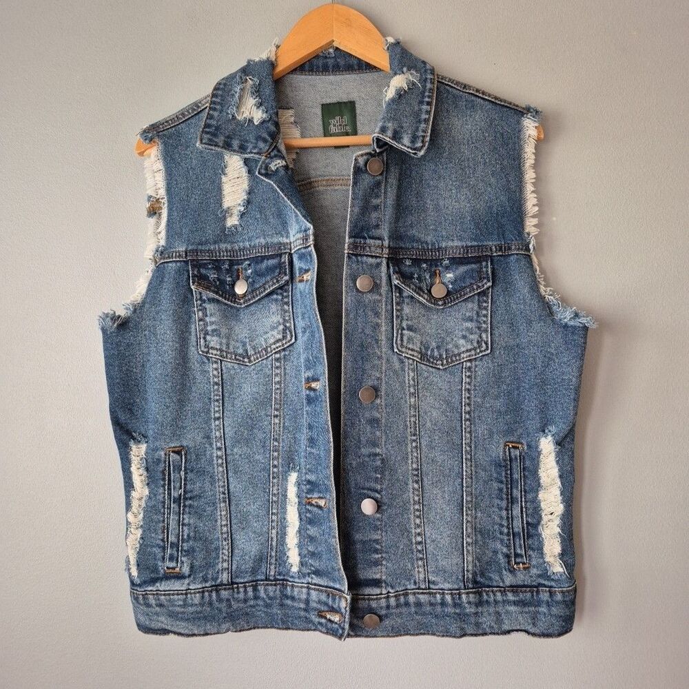 Wild Fable Medium Distressed Denim Button Up Sleeveless Vest Womens Medium
